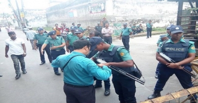 আদালত এলাকায় দোকানপাট বন্ধ, মোড়ে মোড়ে তল্লাশি