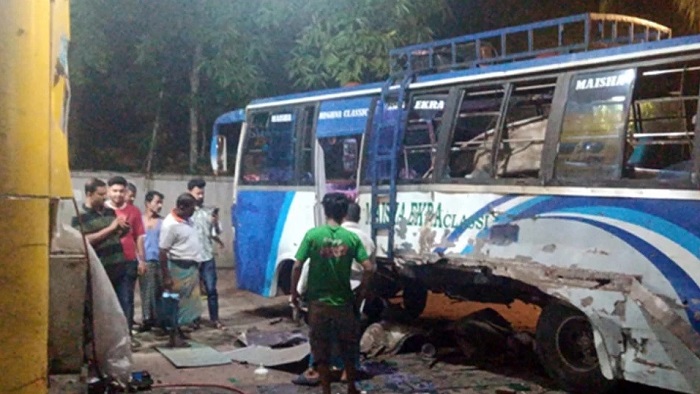 ফিলিং স্টেশনে গ্যাস সিলিন্ডার বিস্ফোরণ: নিহত ৩, দগ্ধ ২০